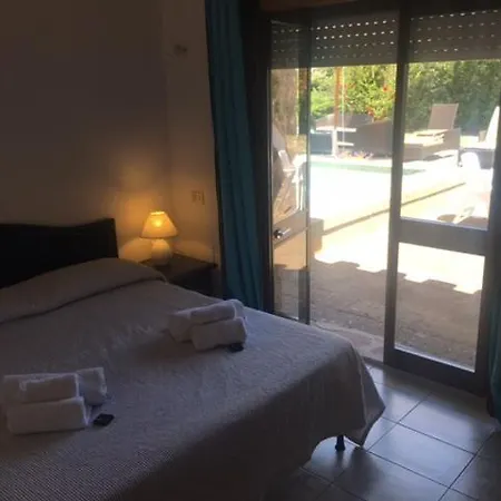 Villa Di Design Con Il Tetto Verde *