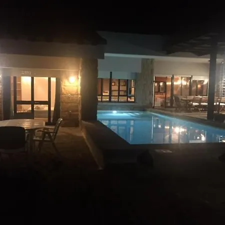 Villa Di Design Con Il Tetto Verde *