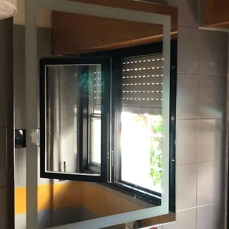 Villa Di Design Con Il Tetto Verde